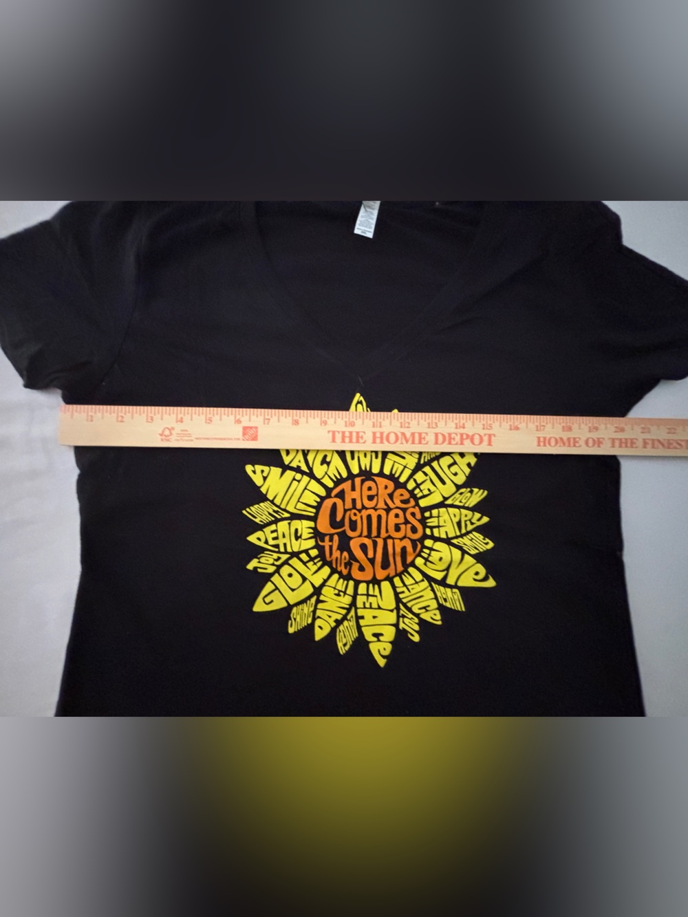 Here Comes the Sun Black Graphic Tee Women’s Size Large New with Tags - Picture 7 of 10